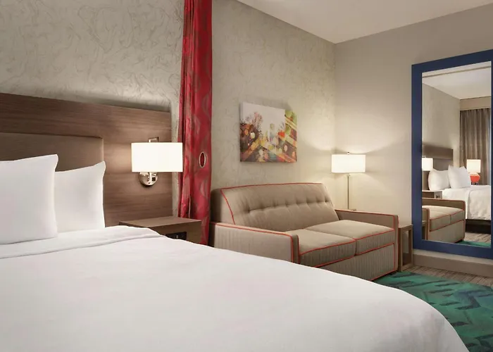 Home2 Suites By Hilton Chicago River North